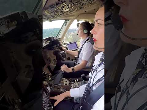 👩🏻‍✈️Super Smooth Touchdown in Seattle👌